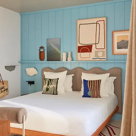 De La Hotel 4*